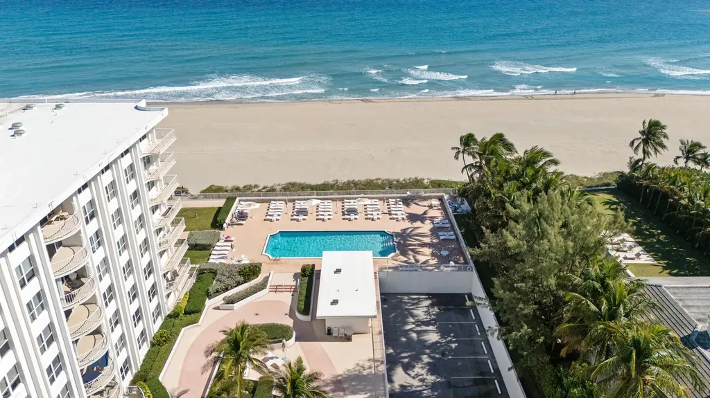 2295 S Ocean Boulevard Palm Beach FL 33480