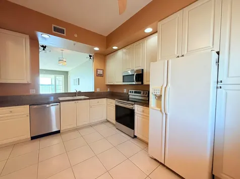 29 Harbour Isle Drive W Hutchinson Island FL 34949