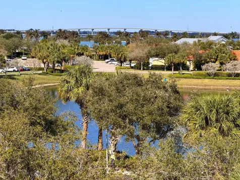 29 Harbour Isle Drive W Hutchinson Island FL 34949