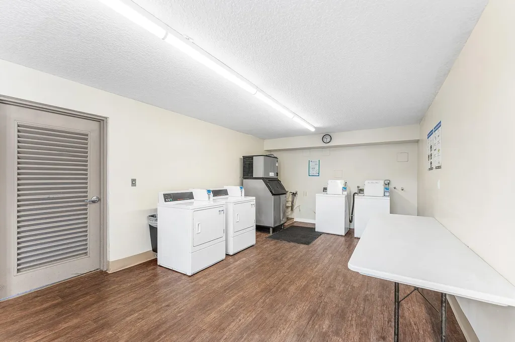 10 Royal Palm Way Boca Raton FL 33432