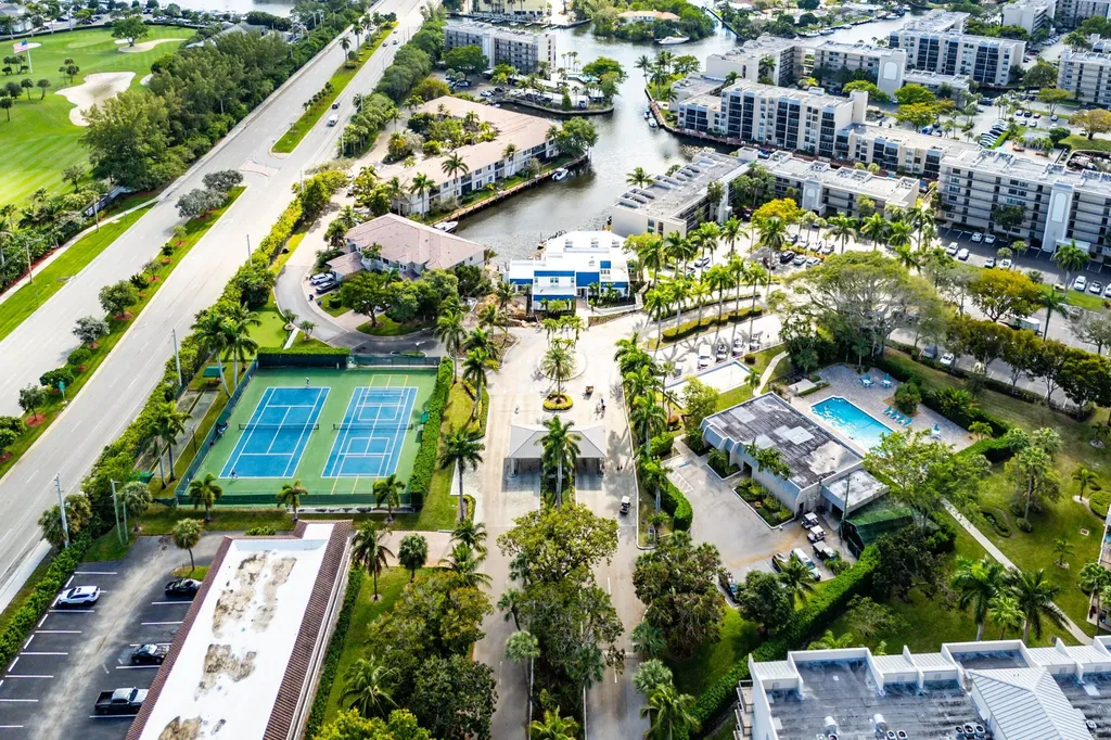10 Royal Palm Way Boca Raton FL 33432