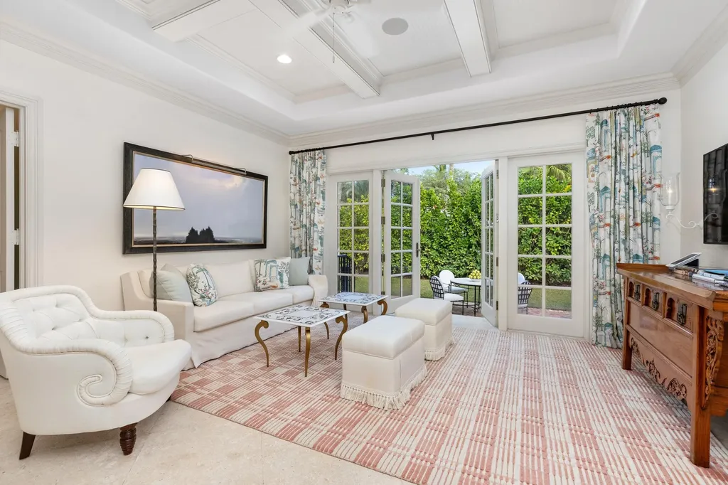 9 Via Vizcaya Palm Beach FL 33480