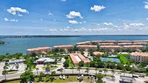 4 Harbour Isle Drive E Fort Pierce FL 34949