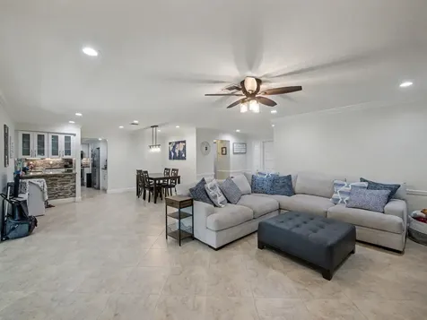 720 Muirfield Circle Atlantis FL 33462