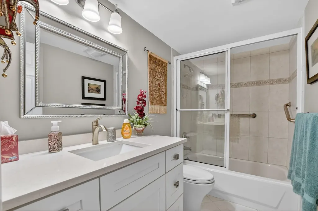 250 NE 20th Street Boca Raton FL 33431