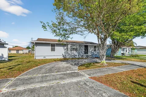 539 NW 8th Avenue Boynton Beach FL 33435