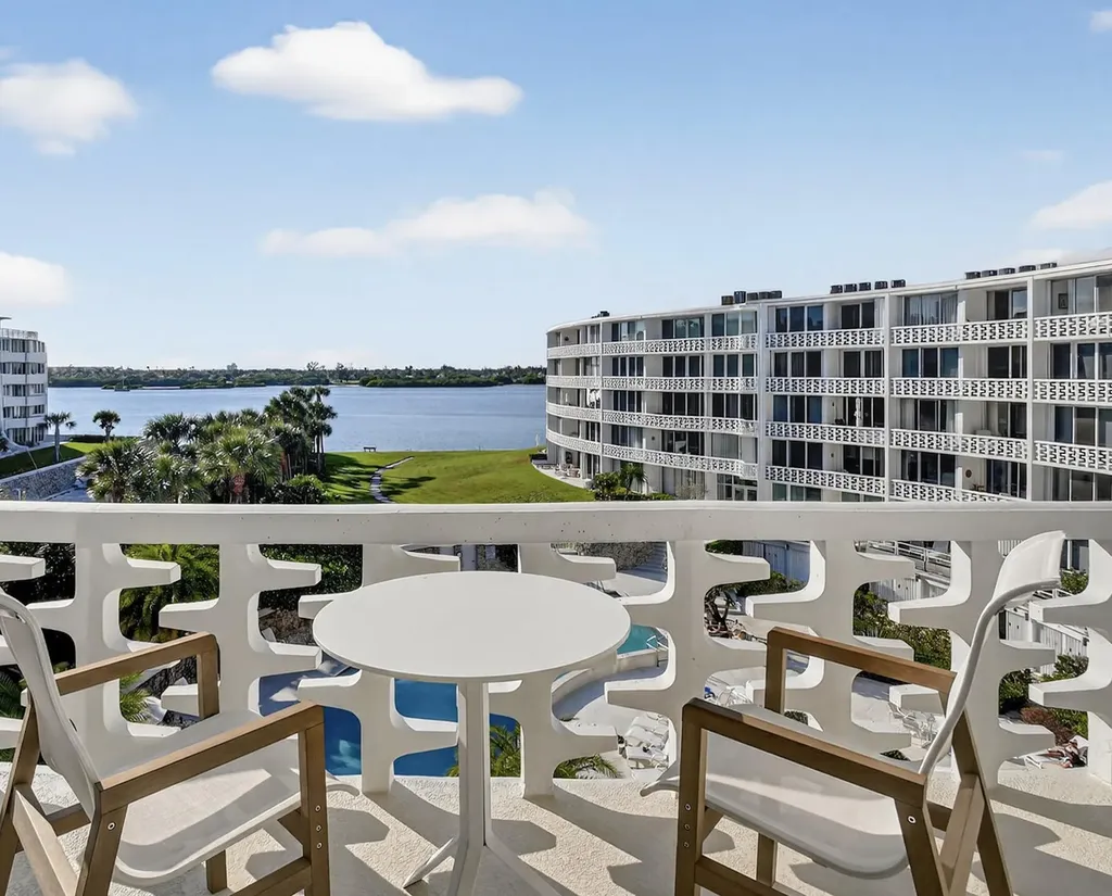 2760 S Ocean Boulevard Palm Beach FL 33480