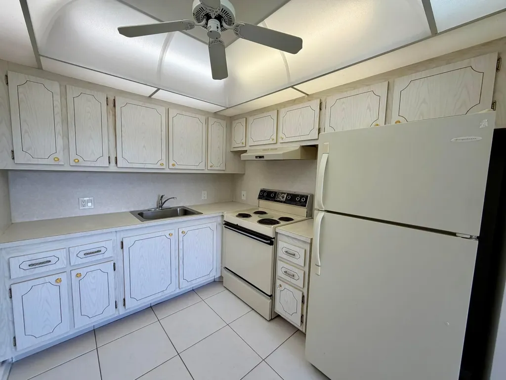 83 Preston B Boca Raton FL 33434