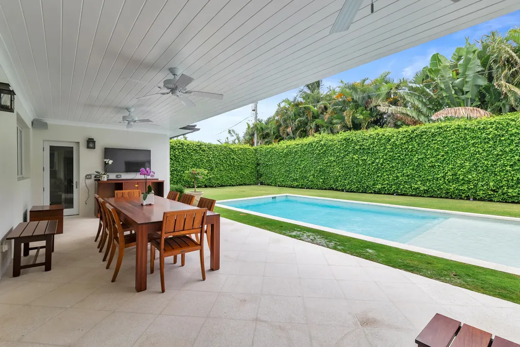 225 Jamaica Lane Palm Beach FL 33480