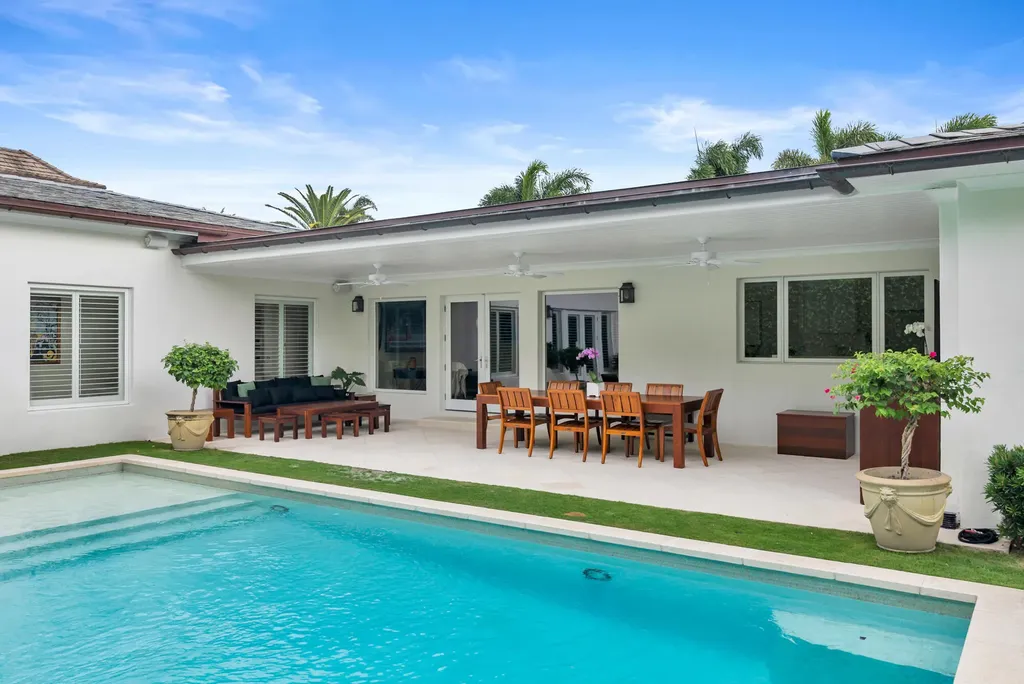 225 Jamaica Lane Palm Beach FL 33480