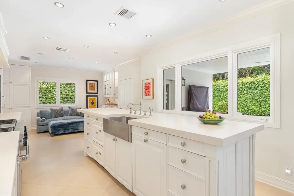 225 Jamaica Lane Palm Beach FL 33480