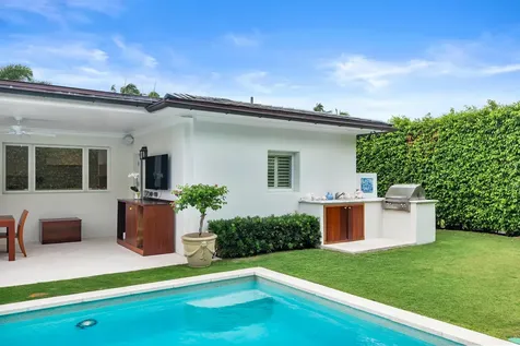 225 Jamaica Lane Palm Beach FL 33480