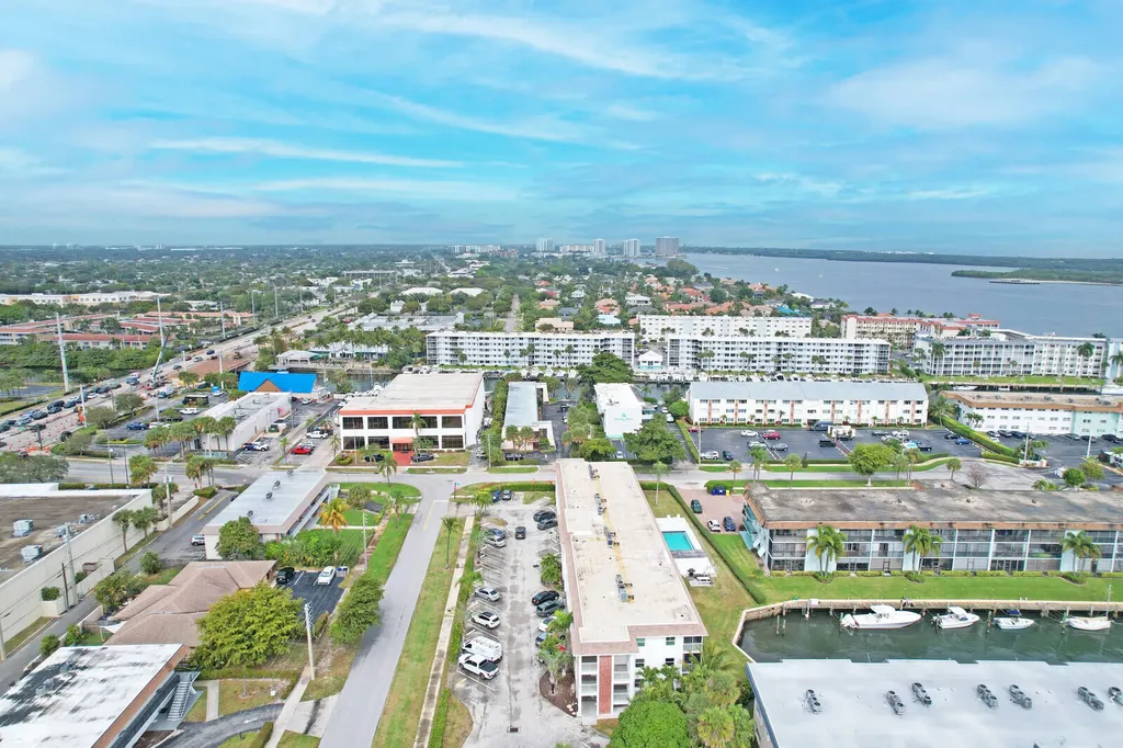 236 Castlewood Drive North Palm Beach FL 33408
