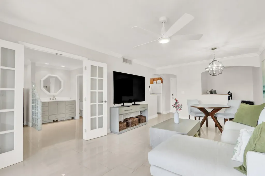 236 Castlewood Drive North Palm Beach FL 33408