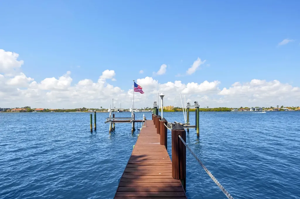 1675 Lands End Road Manalapan FL 33462