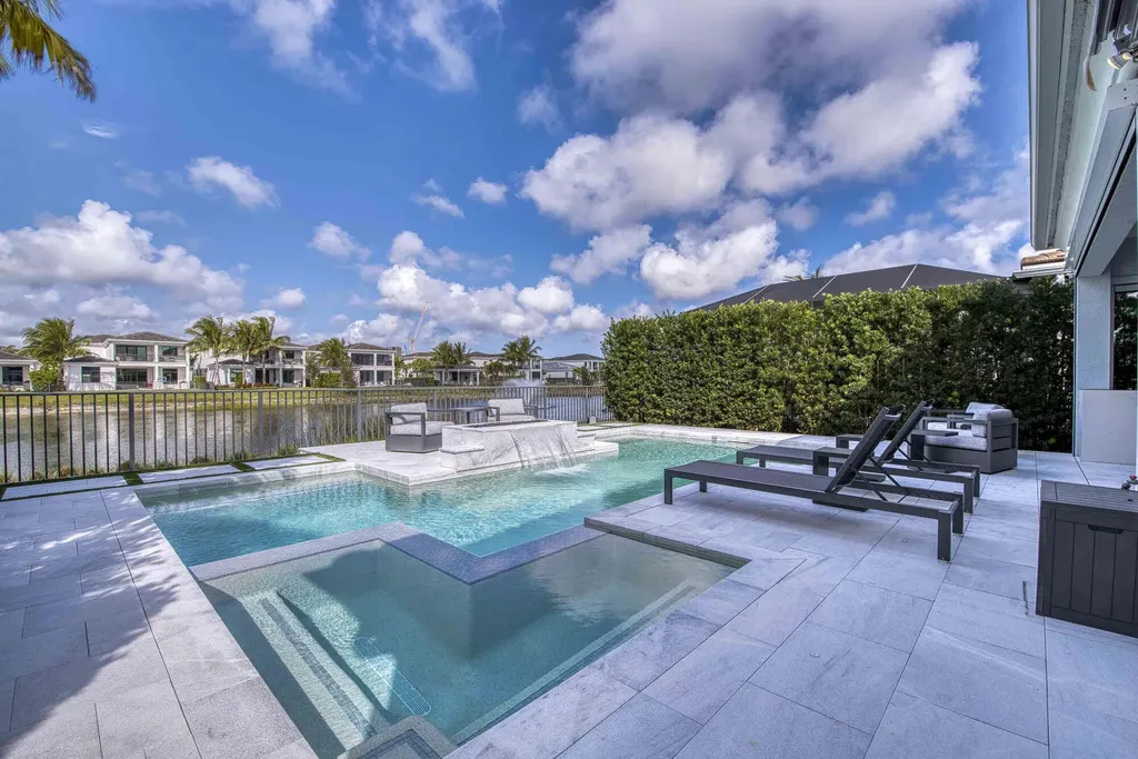 13651 Artisan Circle Palm Beach Gardens FL 33418