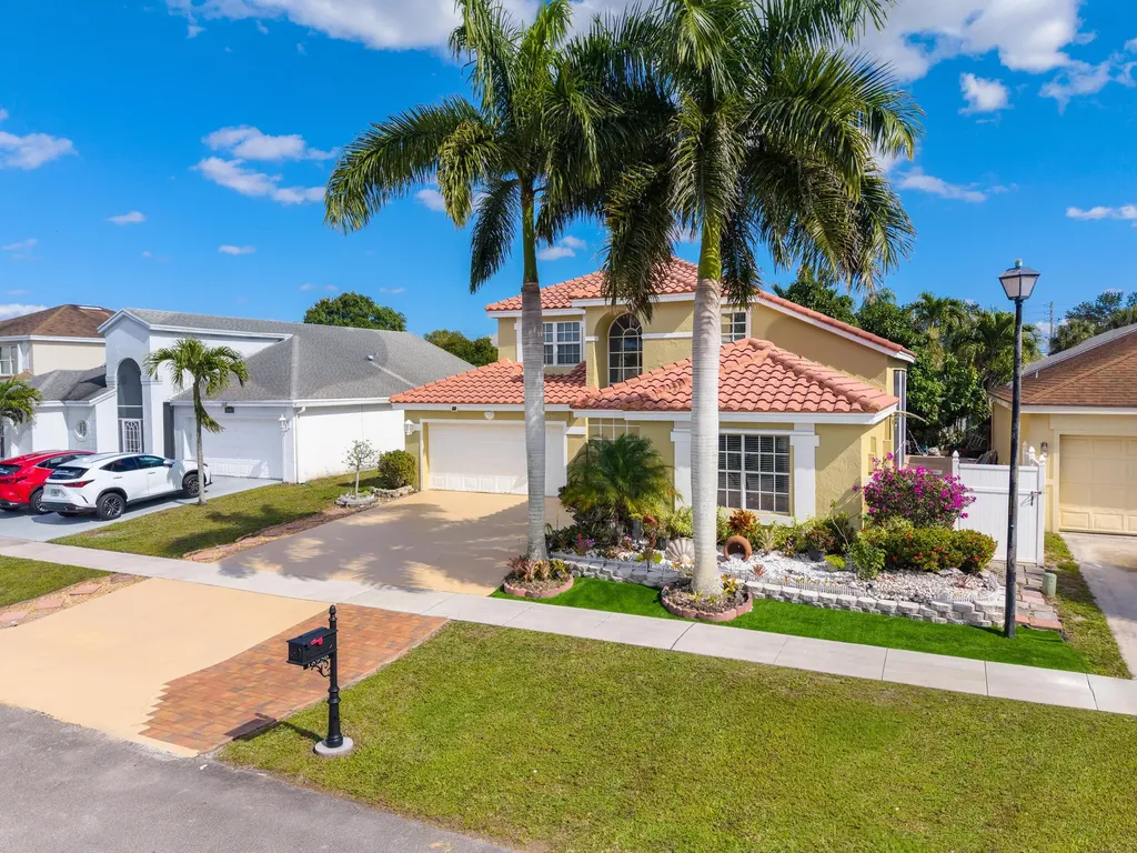 18956 La Costa Lane Boca Raton FL 33496