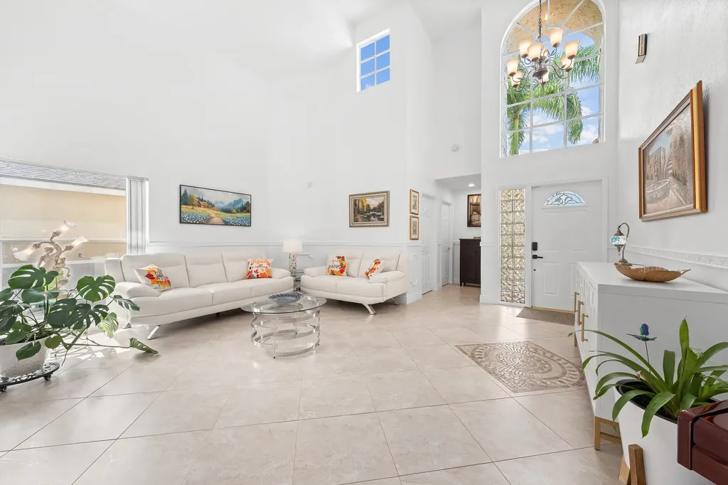 18956 La Costa Lane Boca Raton FL 33496