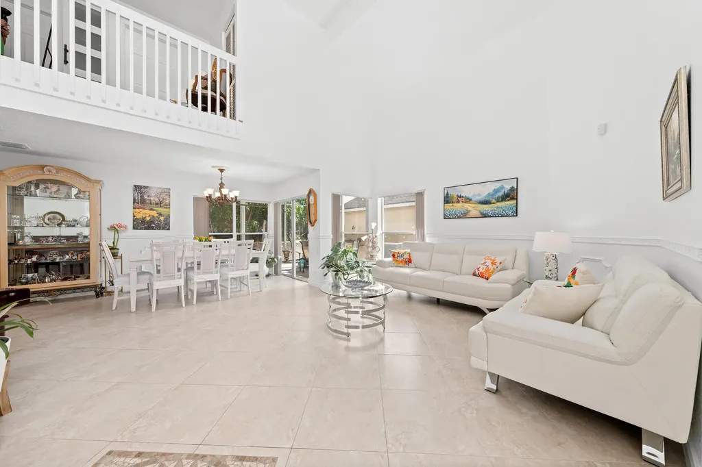 18956 La Costa Lane Boca Raton FL 33496
