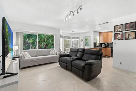 18956 La Costa Lane Boca Raton FL 33496