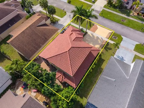 18956 La Costa Lane Boca Raton FL 33496
