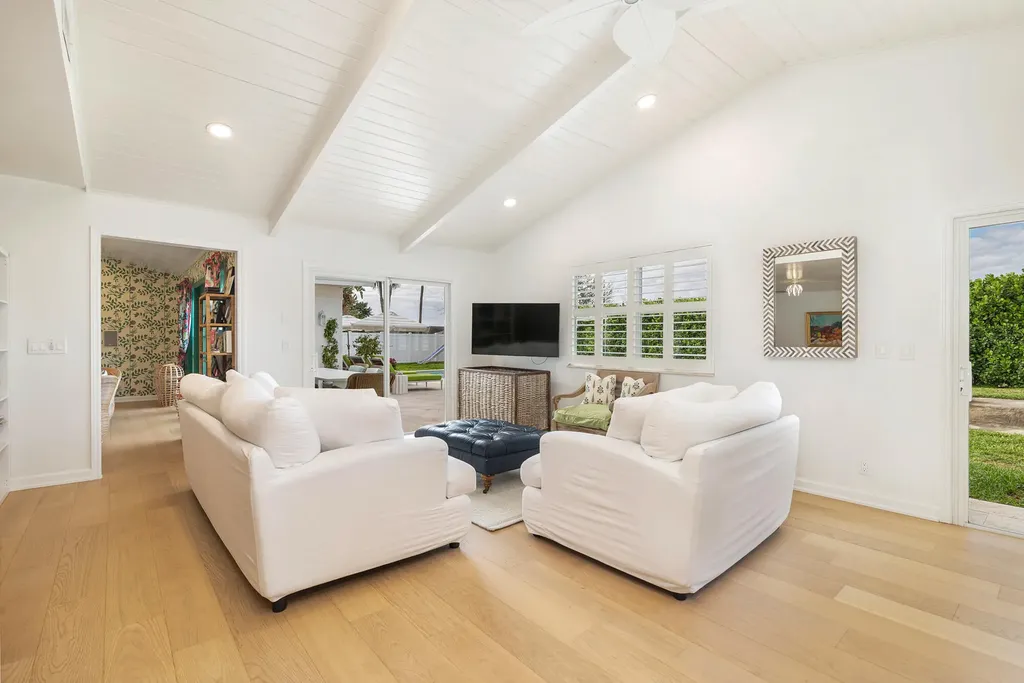 3125 Embassy Drive West Palm Beach FL 33401
