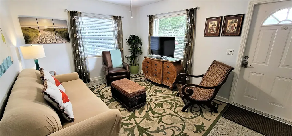 403 32nd Street West Palm Beach FL 33407