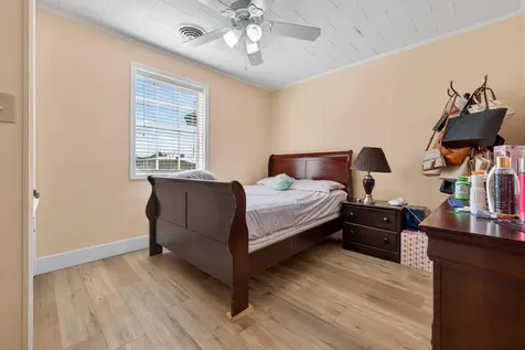 16 NW Avenue G Belle Glade FL 33430