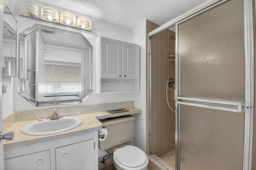 27 Abbey Lane Delray Beach FL 33446