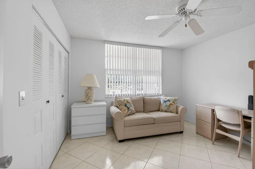 27 Abbey Lane Delray Beach FL 33446