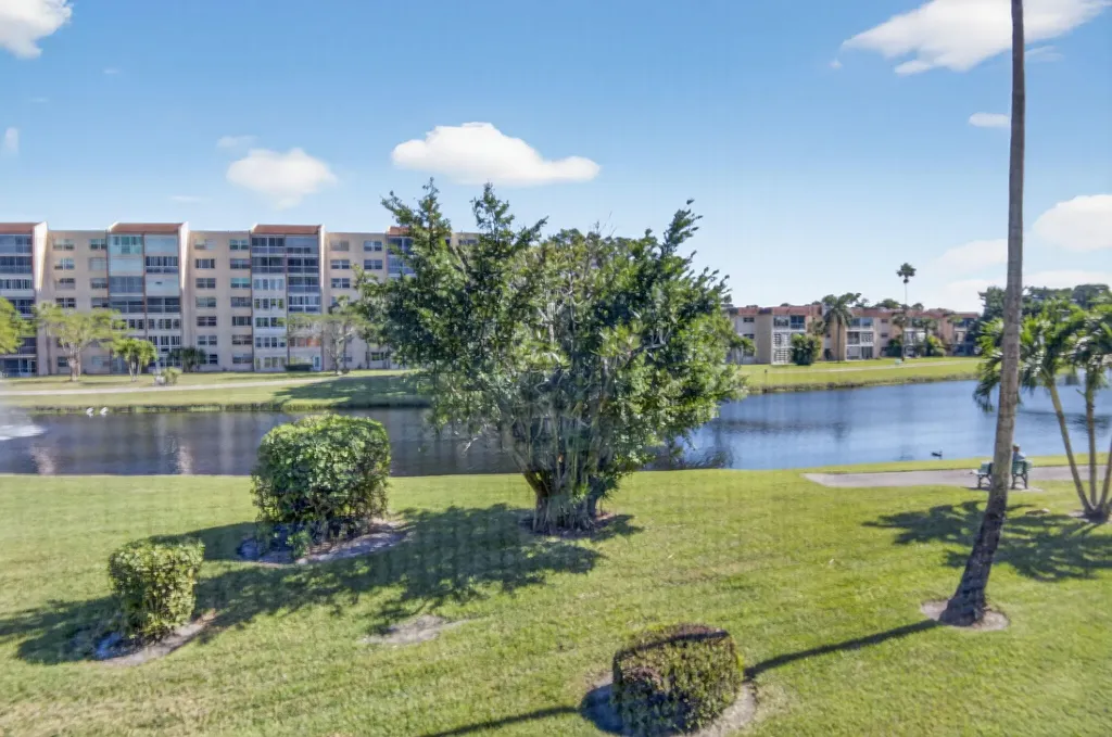 27 Abbey Lane Delray Beach FL 33446