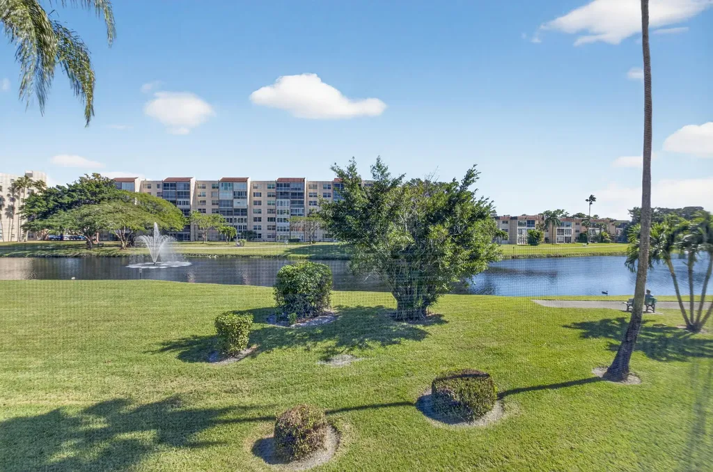 27 Abbey Lane Delray Beach FL 33446