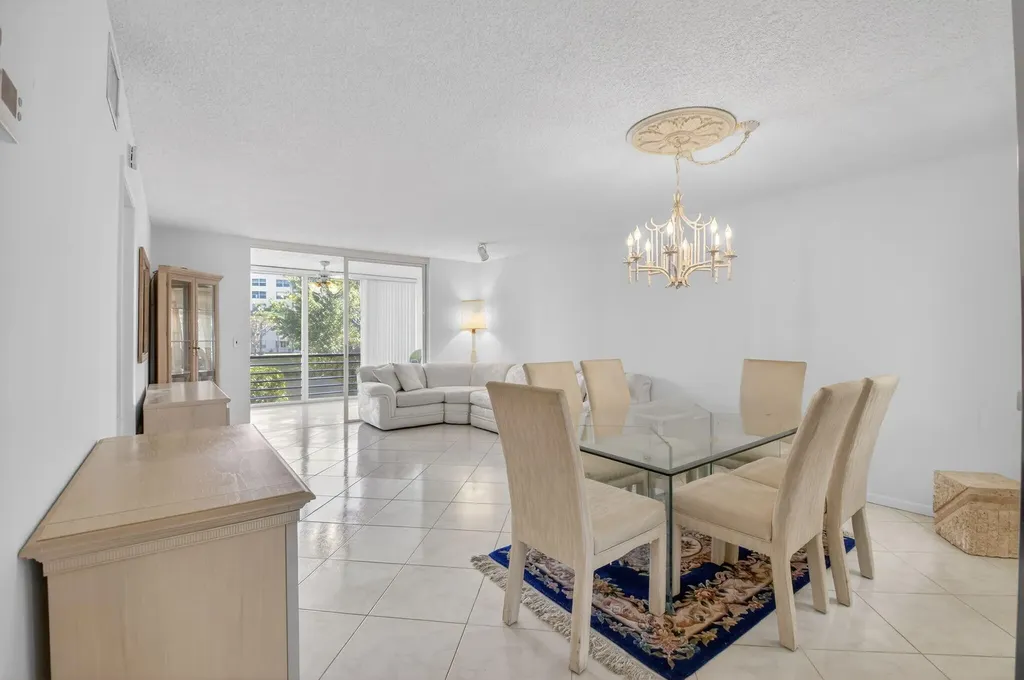 27 Abbey Lane Delray Beach FL 33446