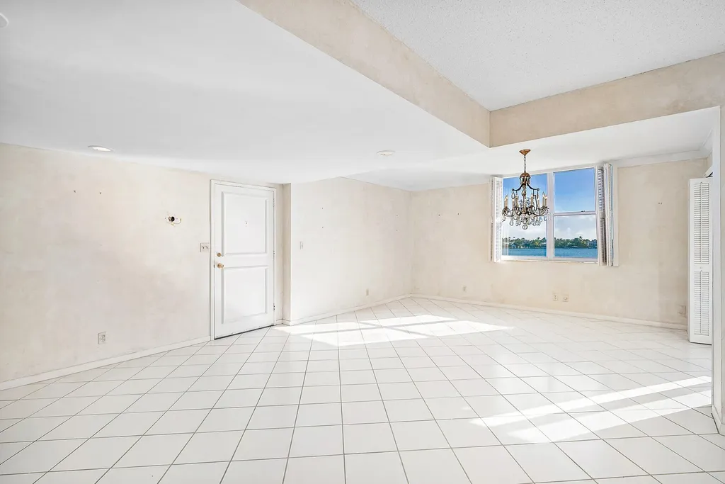 2600 N Flagler Drive West Palm Beach FL 33407