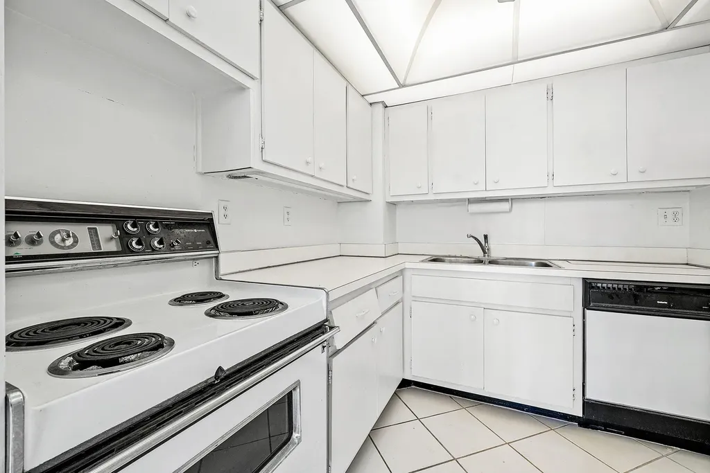 2600 N Flagler Drive West Palm Beach FL 33407