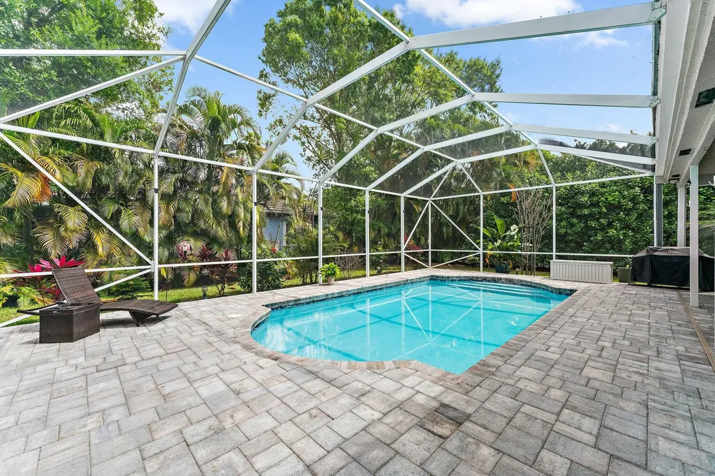 19115 SE Coral Reef Lane Jupiter FL 33458