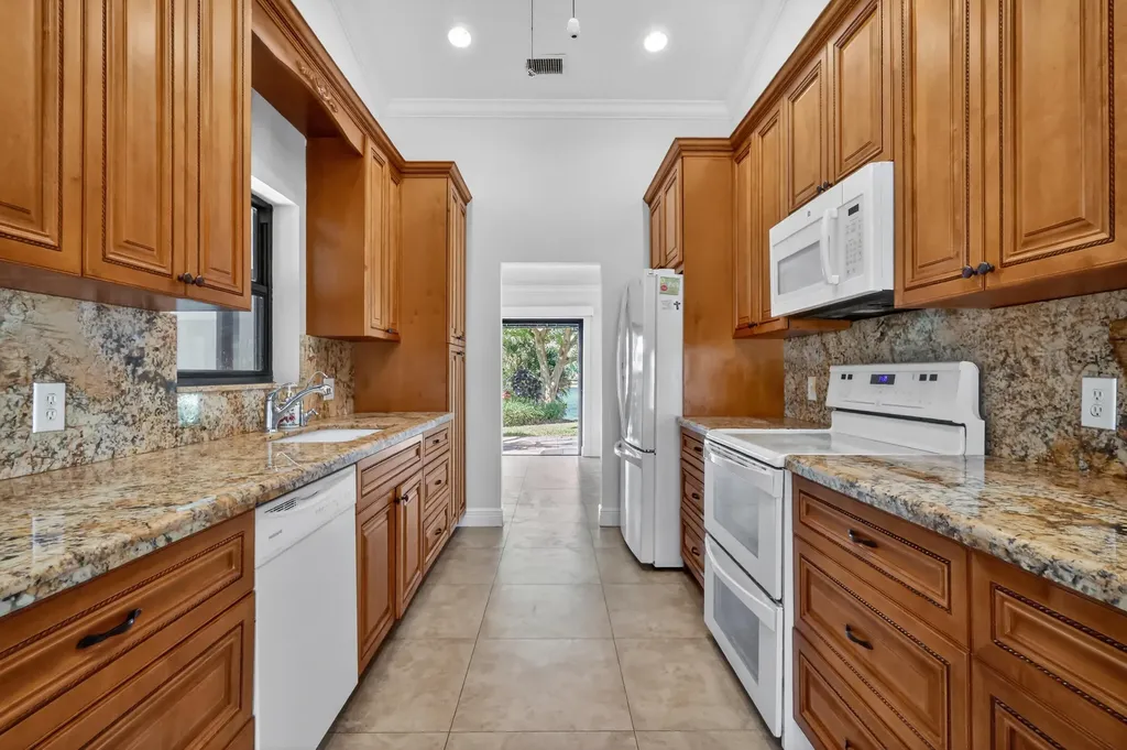 6656 Las Flores Drive Boca Raton FL 33433