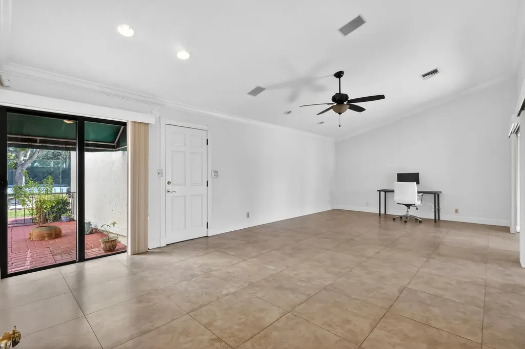 6656 Las Flores Drive Boca Raton FL 33433
