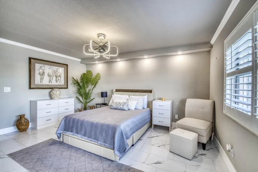 313 Lake Circle North Palm Beach FL 33408