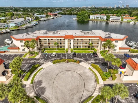 313 Lake Circle North Palm Beach FL 33408