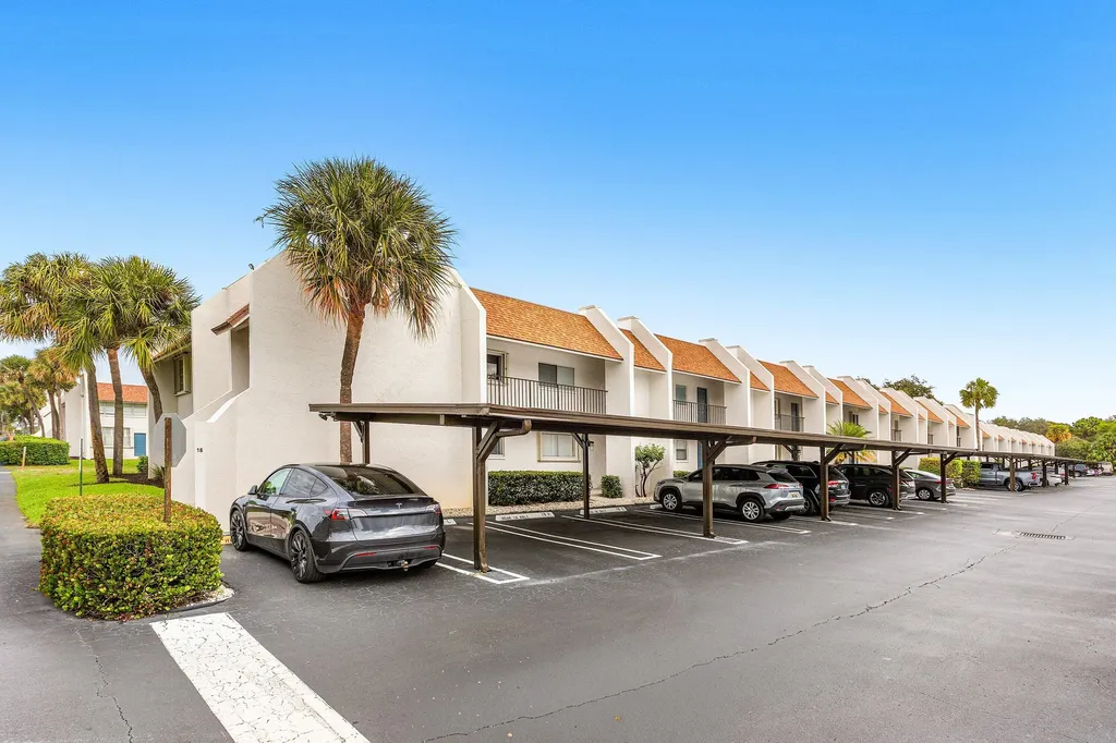 2905 SW 22nd Avenue Delray Beach FL 33445