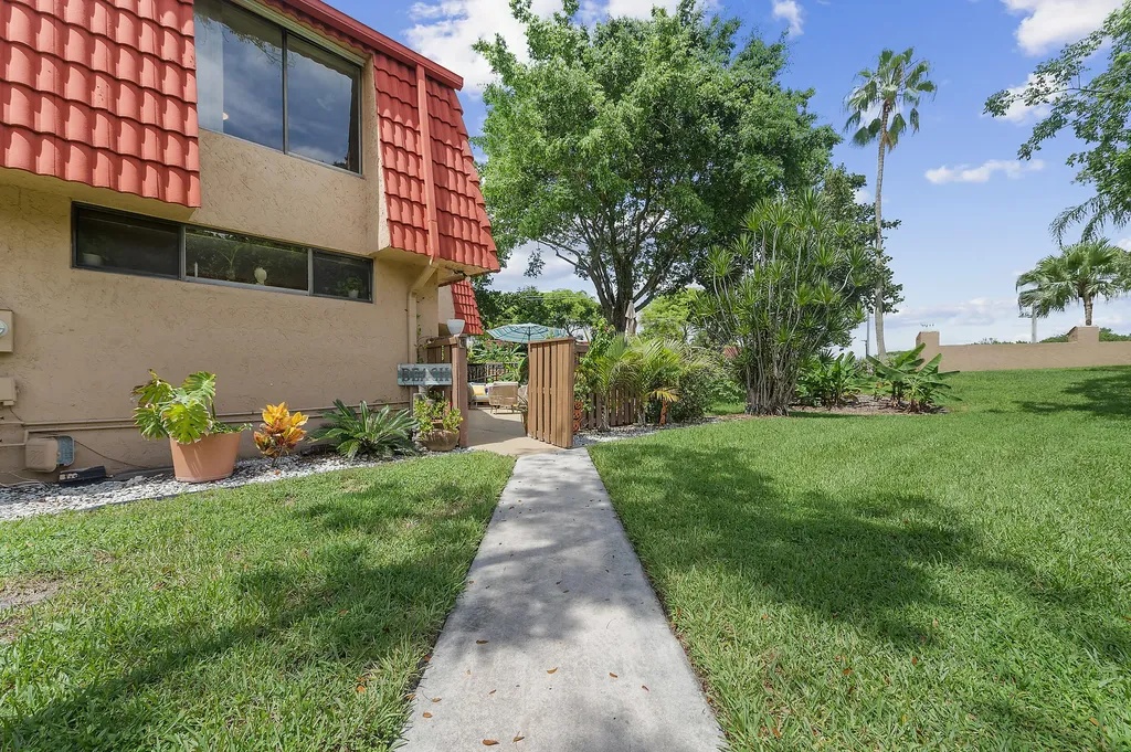8141 Severn Drive Boca Raton FL 33433