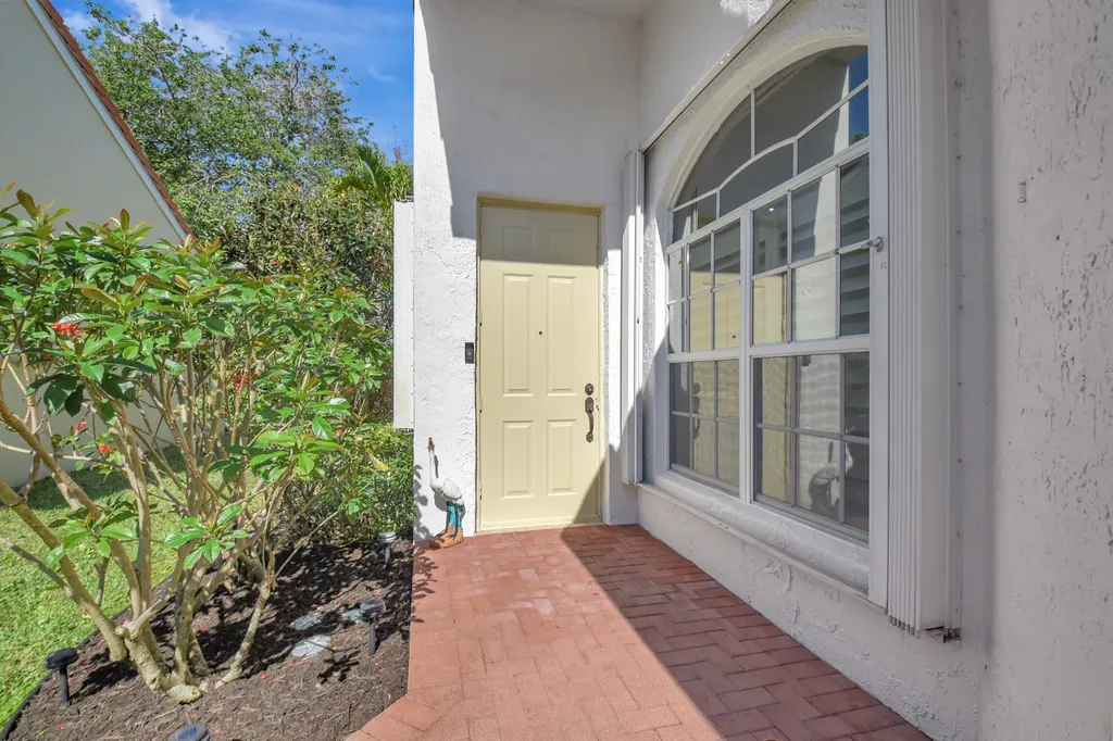 6189 Petunia Road Delray Beach FL 33484
