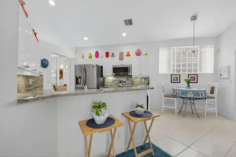 6032 Rossmoor Lakes Court Boynton Beach FL 33437