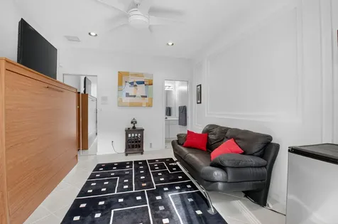 6032 Rossmoor Lakes Court Boynton Beach FL 33437