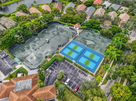 6032 Rossmoor Lakes Court Boynton Beach FL 33437