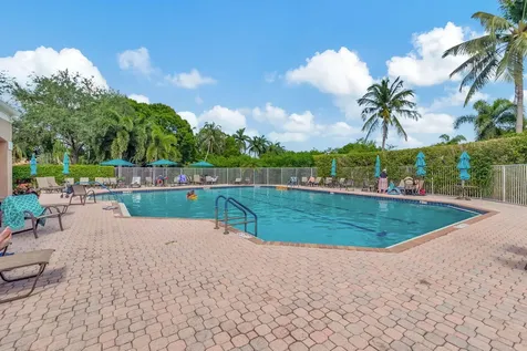 6032 Rossmoor Lakes Court Boynton Beach FL 33437