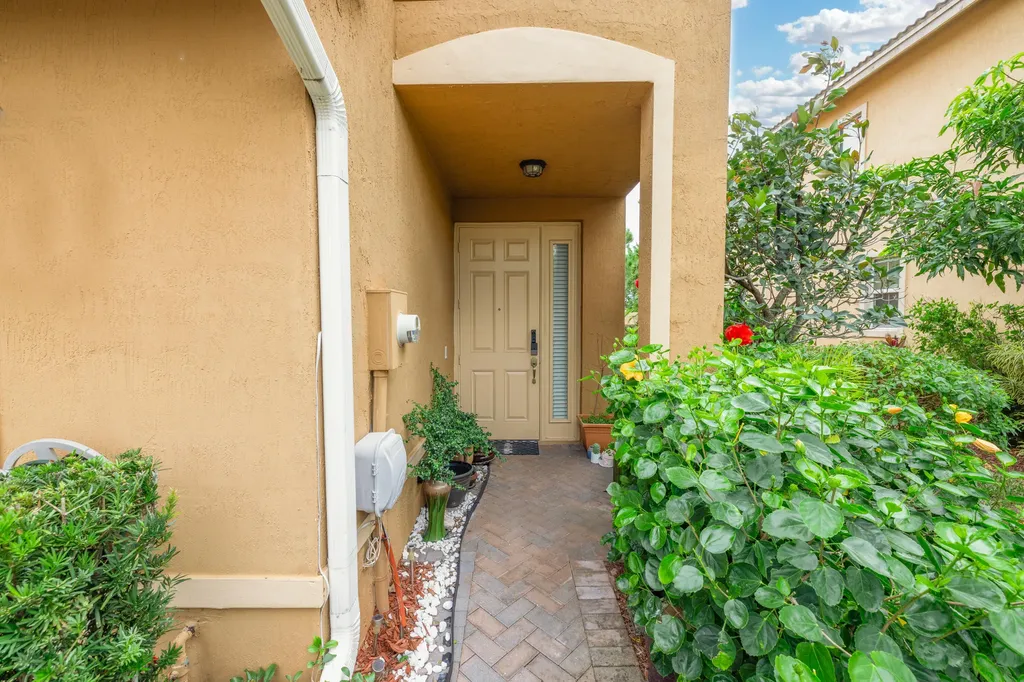 5809 Monterra Club Drive Lake Worth FL 33463