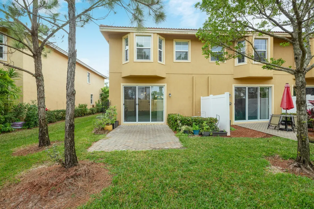 5809 Monterra Club Drive Lake Worth FL 33463