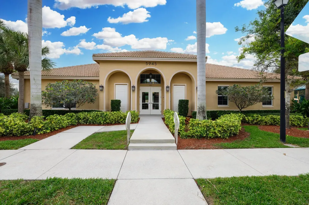 5809 Monterra Club Drive Lake Worth FL 33463